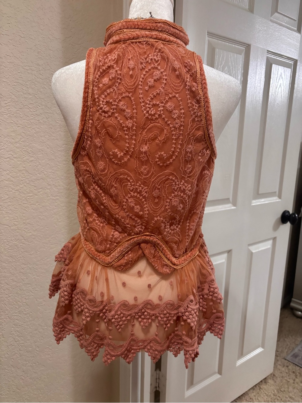 gimmicks by BKE dusty rose Lace Peplum Sleeveless Tunic